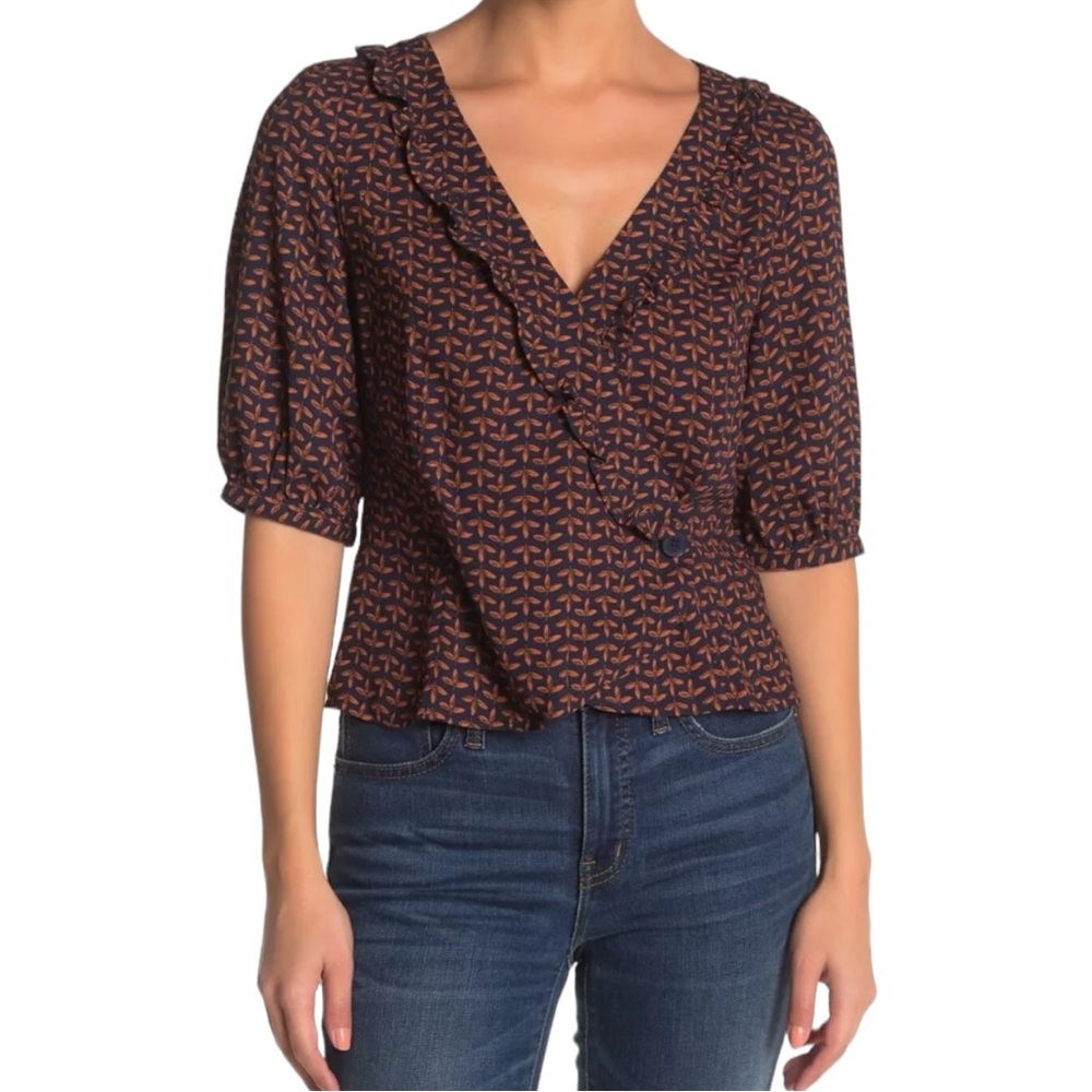 Abound NWT Women’s Ruffle Surplice Neck Wrap
Top Navy Peacoat Leaflet ‎ Sz S